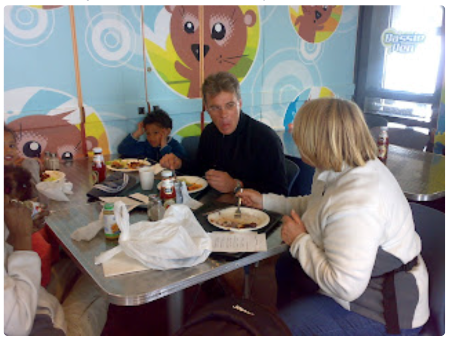 Family using compostable packaging